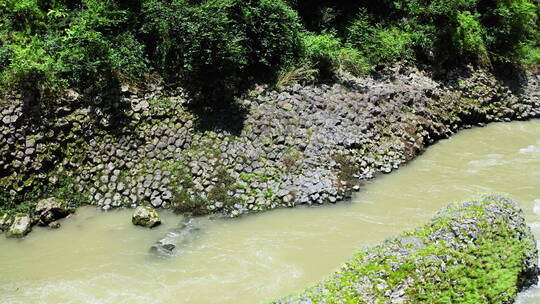 腾冲 柱状节理 龙川江