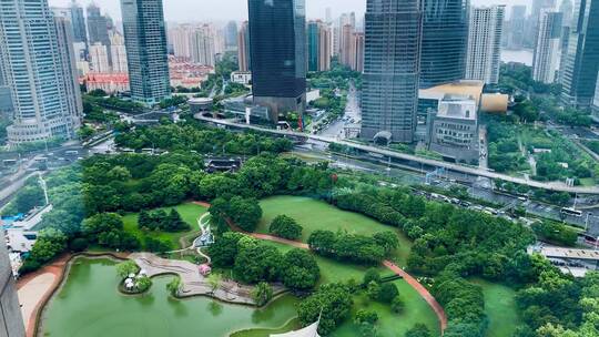 上海中心大厦看陆家嘴中心绿地延时摄影