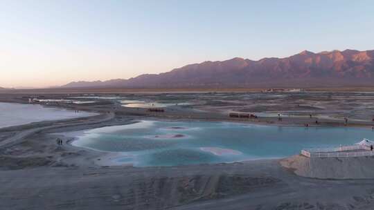 航拍青甘大环线大柴旦翡翠湖青海盐湖