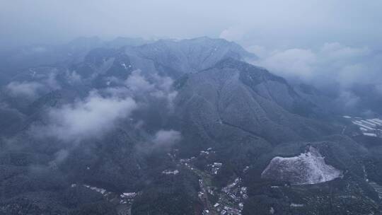 4K雪天冬季城镇航拍素材