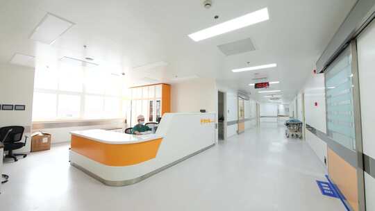 干净整洁的手术室走廊