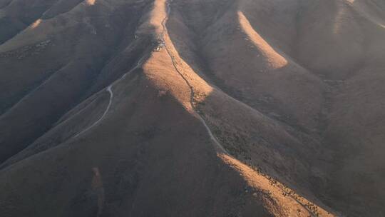 自然风光视频中国西部逆光高原湖泊高山阳光