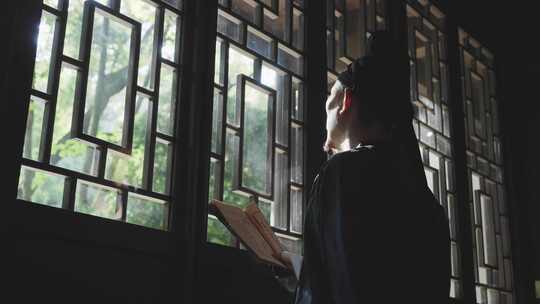 古建筑花窗和读书的古人