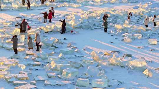 中国黑龙江哈尔滨冰块钻石海日落航拍