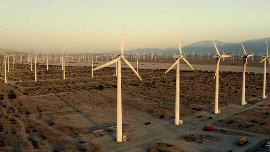 航拍戈壁大规模风力发电机