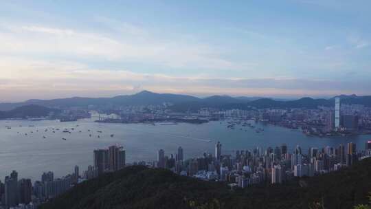 香港西高山海滨海港海洋城市天际线