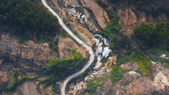 山腰山路航拍