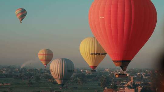 埃及热气球升空美景
