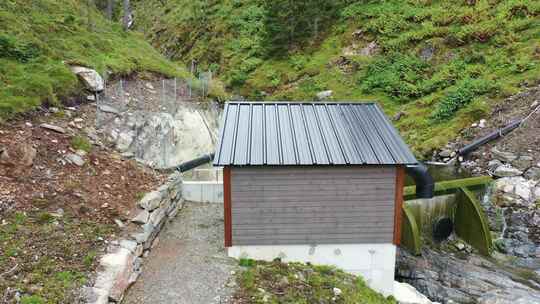 Vaksdal Norw水电站Markaani阀门控制室和小型进水坝视频素材模板下载