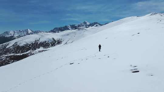 雪宝顶徒步旅行素材