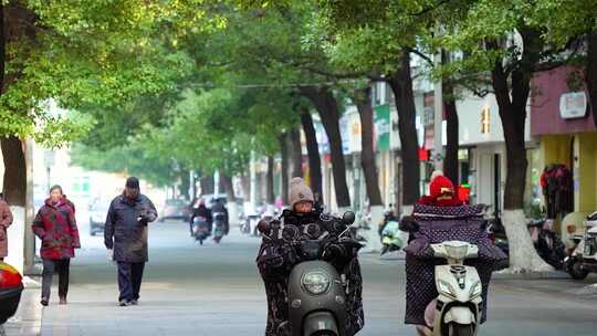 湖北襄阳城市街景行人车辆交通