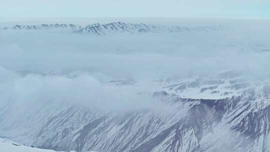 安集海大峡谷冬天雪天航拍风光