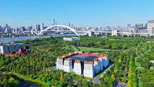 4k实时航拍上海世博文化公园-红石中心