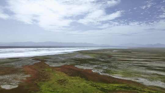 航拍青海大柴旦翡翠湖盐碱地和盐湖