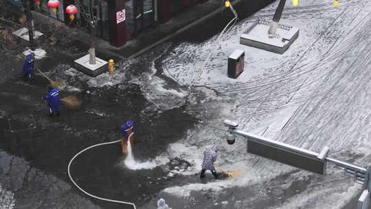 南京秦淮河夫子庙清晨工人除雪