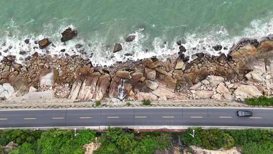 海边唯美公路航拍大海海洋礁石海浪