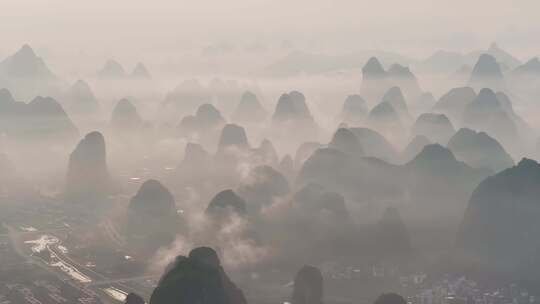 航拍桂林阳朔云海群山山脉