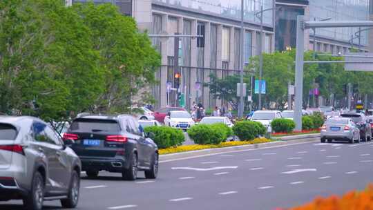 城市马路街道街头街景上班下班高峰期汽车车