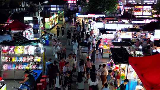 航拍 地摊经济 夜市步行街 人流