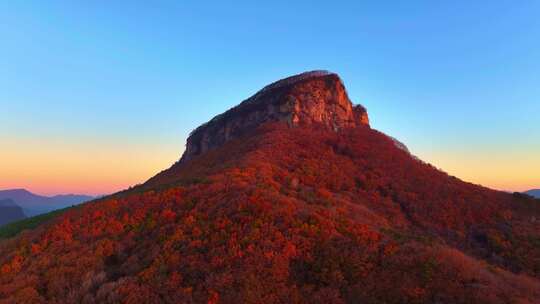 辽宁桓仁五女山桓龙湖秋天风景