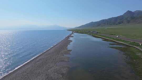 航拍夏天的新疆赛里木湖