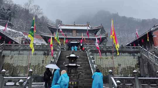 湖北武当山琼台中观冬季下雪旅游航拍