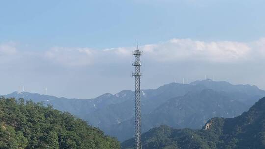 山林信号塔远山风力发电车