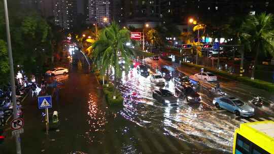 城市内涝洪水水灾 纪实拍摄路面积水视频素材模板下载