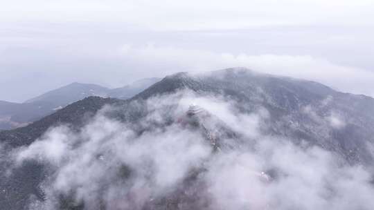 福州五奇山云雾缭绕 雾凇