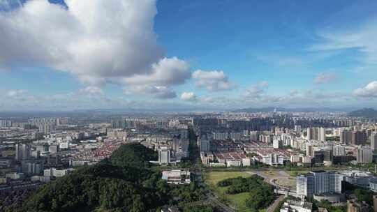 浙江台州城市天际线蓝天白云航拍