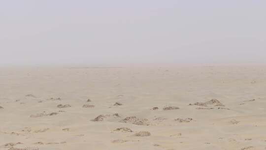 航拍新疆塔克拉玛干沙漠视频素材模板下载
