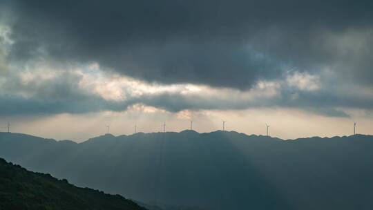 湖南雪峰山森林公园天空耶稣光4k延时