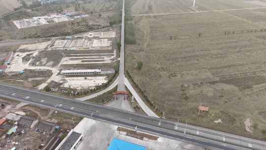 公路航拍乡村田野景象