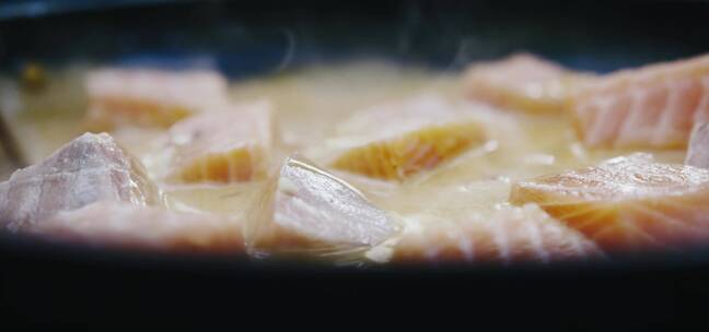 烹饪三文鱼