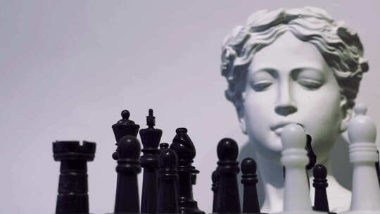 策略类游戏国际象棋和古希腊雕像头5