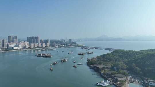 海边渔船码头海岸线风光航拍渔港汕尾港风景