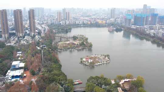 荆州中山公园雪景航拍，荆州沙市下雪素材