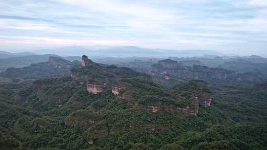 航拍韶关丹霞地貌 丹霞山阳元峰长老峰景区