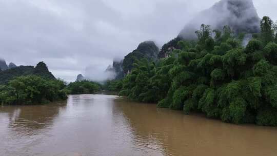 桂林遇龙河洪水来临