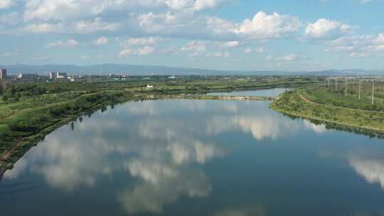 内蒙古呼和浩特赛罕区大黑河倒影美景