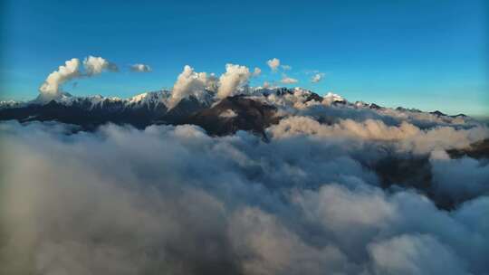 蜀山之王贡嘎雪山日照金山HDR航拍视频素材模板下载