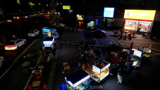 夜晚路边夜市 夜宵摊 路边摊