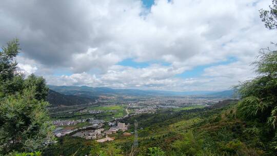 小城延时视频云南大理巍山县城远景