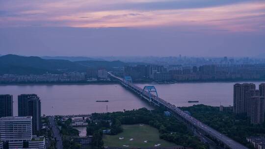 杭州钱塘江复兴大桥日转夜延时摄影