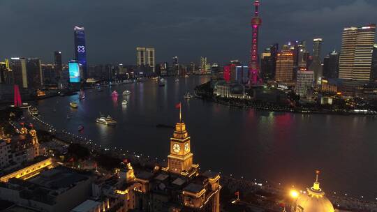 上海外滩大钟楼夜景