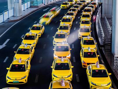 黄色法拉利 出租车 机场出租车 人流量 重庆