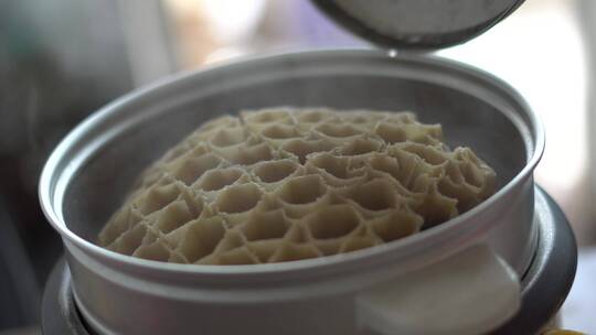 山西传统美食莜面栲栳栳制作