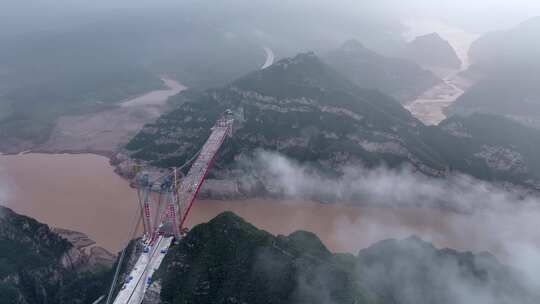 河流山川云雾桥梁建设风景航拍