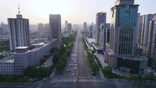 太原迎泽大街春天从千峰路到建设路一镜到底