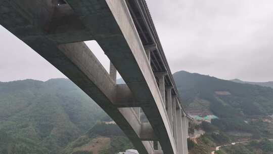 广西河池天峨龙滩特大桥